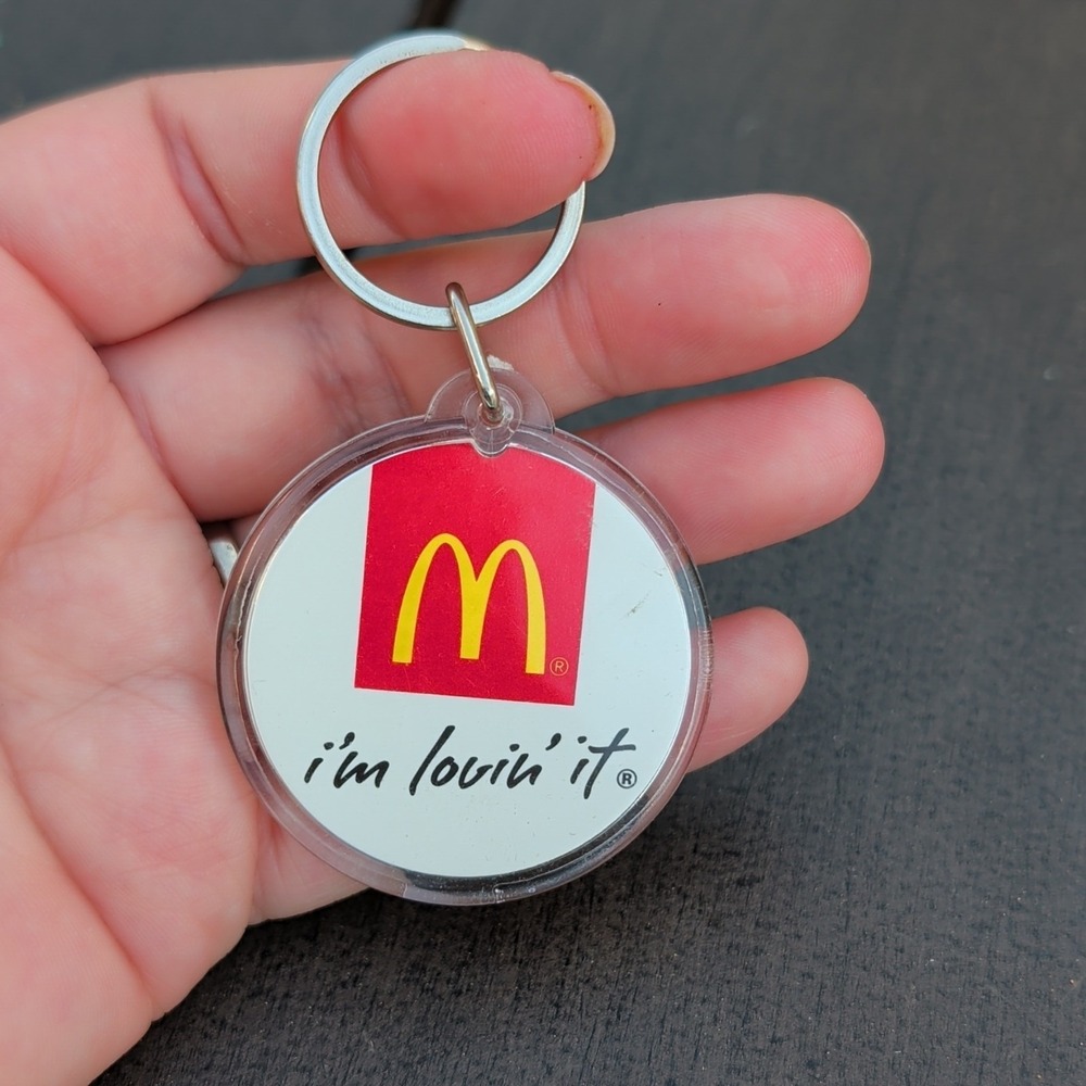 McDonald's "I'm Lovin' It" Logo Round Clear Plastic Keychain, Detachable Keyring